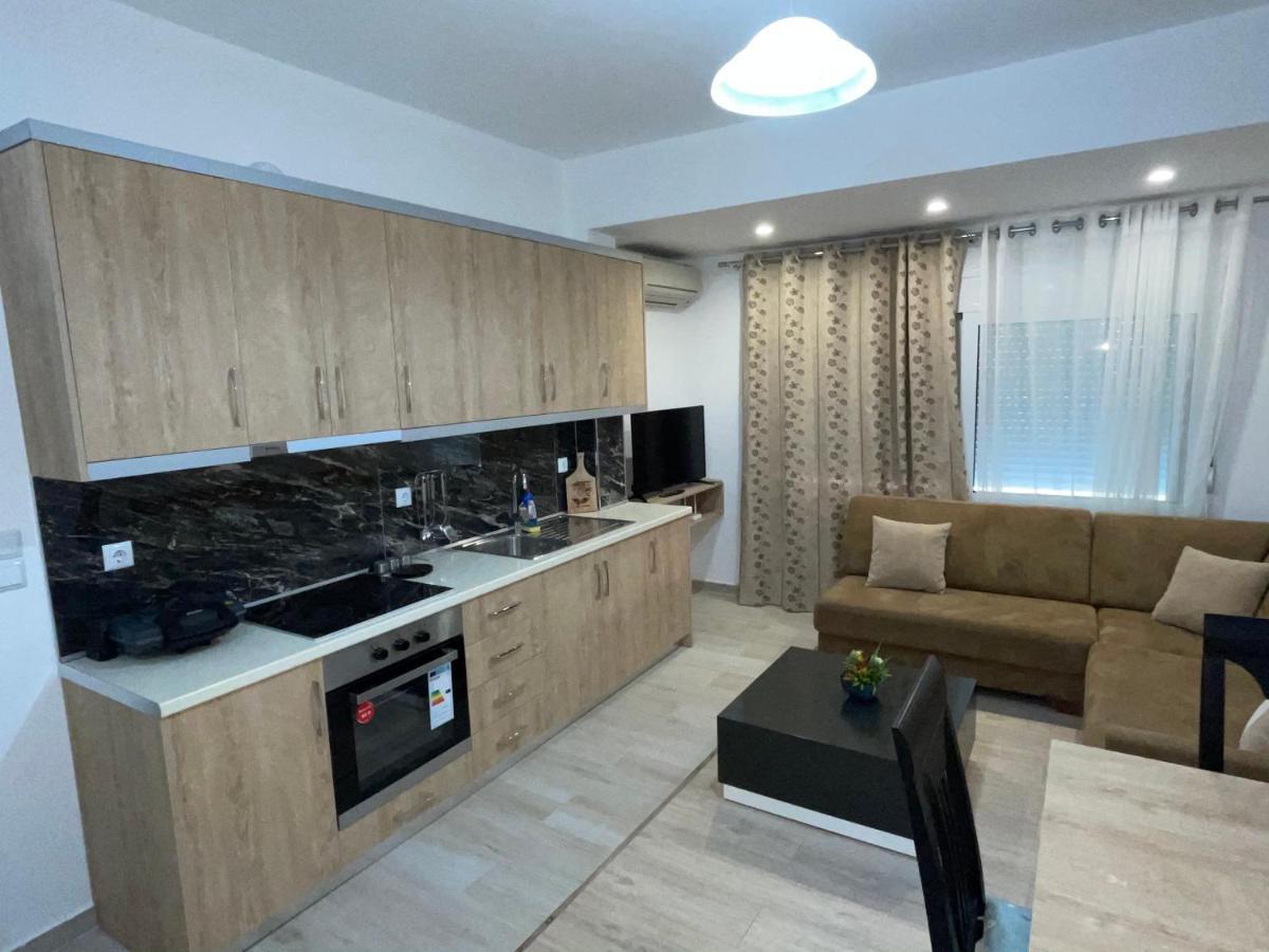 Garden Villa Apartments ساراندا المظهر الخارجي الصورة
