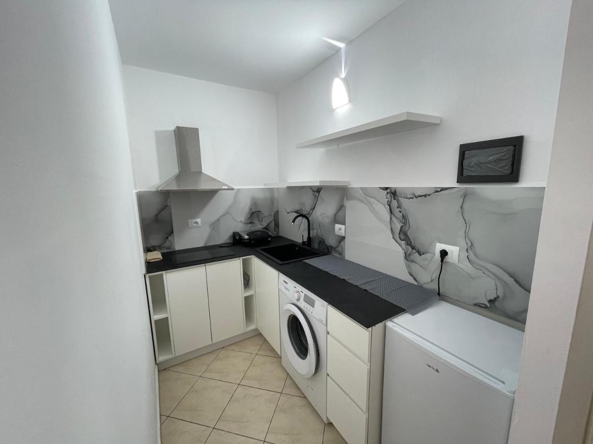 Garden Villa Apartments ساراندا المظهر الخارجي الصورة