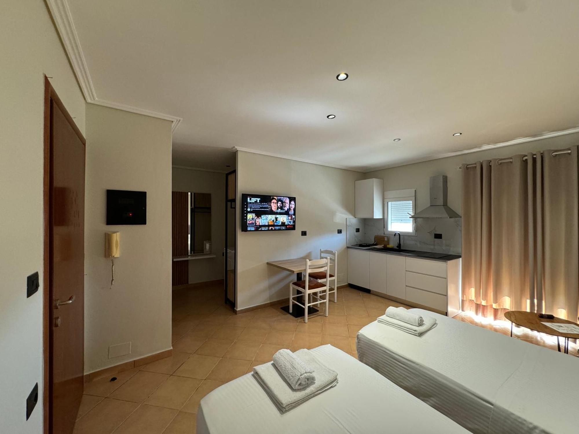 Garden Villa Apartments ساراندا المظهر الخارجي الصورة