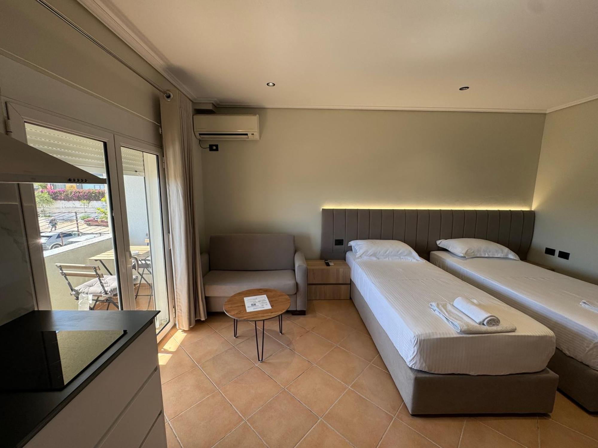 Garden Villa Apartments ساراندا المظهر الخارجي الصورة