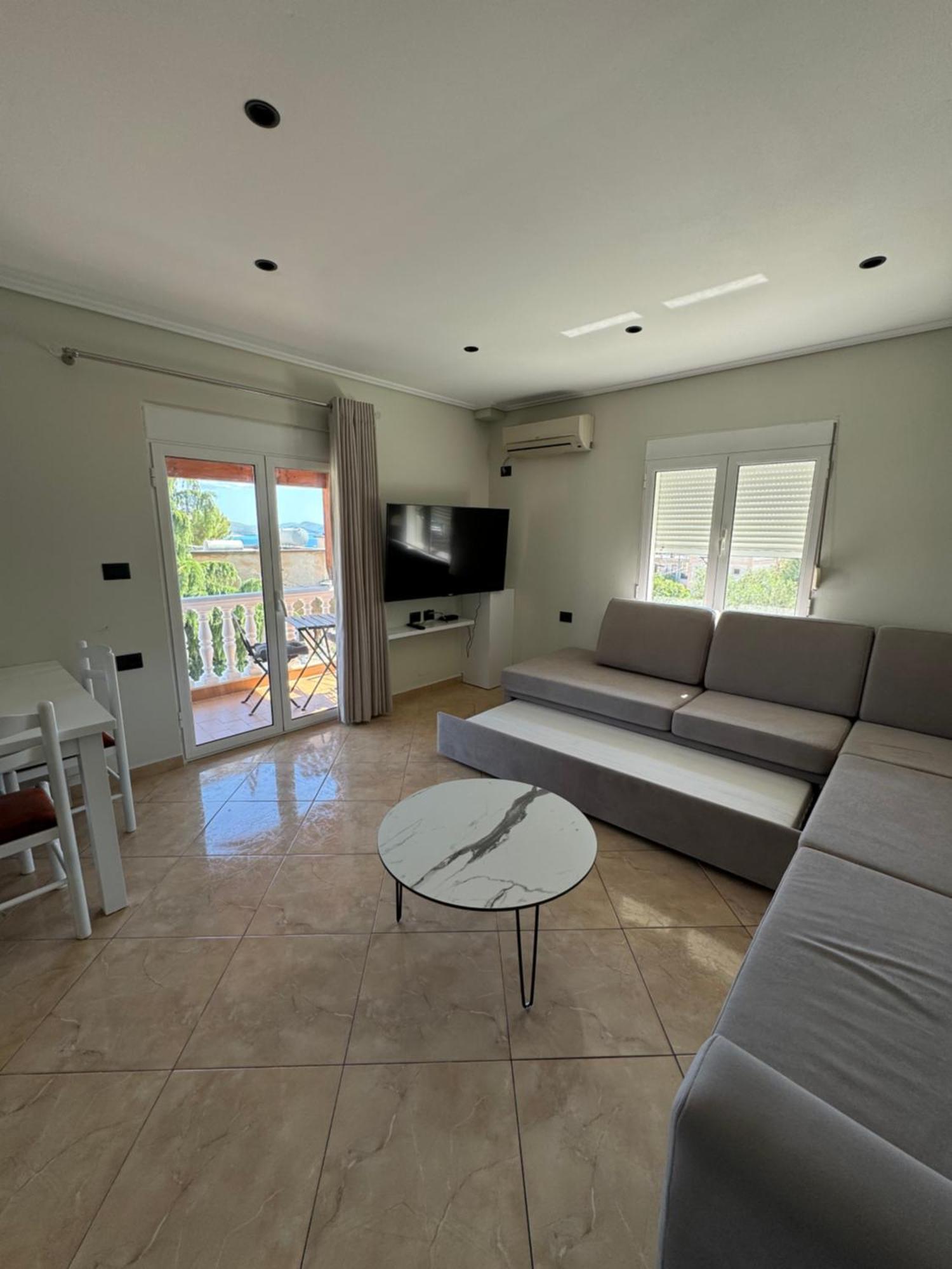 Garden Villa Apartments ساراندا المظهر الخارجي الصورة